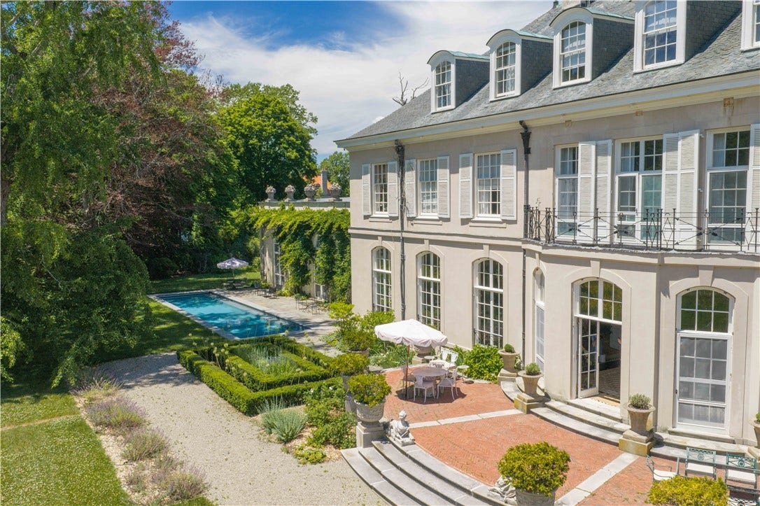 115 Narragansett Avenue, Newport, RI 02840 115 Narragansett Avenue, Newport, RI 02840