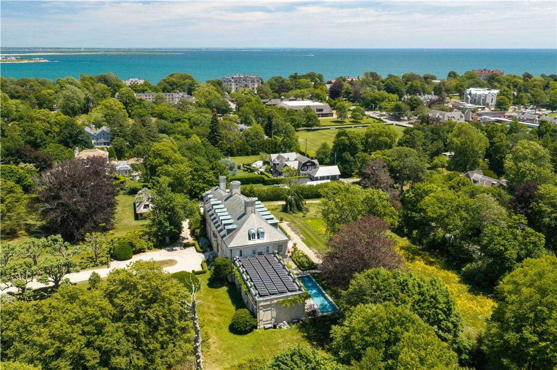 115 Narragansett Avenue, Newport, RI 02840 115 Narragansett Avenue, Newport, RI 02840