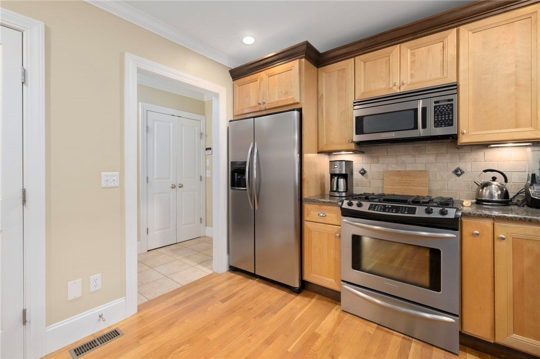 30 Vine Street, #30, East Greenwich, RI 02818 30 Vine Street, #30, East Greenwich, RI 02818