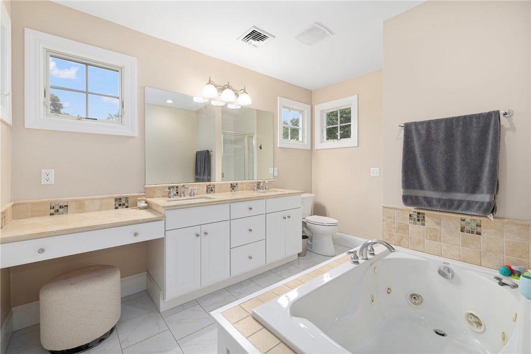 30 Vine Street, #30, East Greenwich, RI 02818 30 Vine Street, #30, East Greenwich, RI 02818