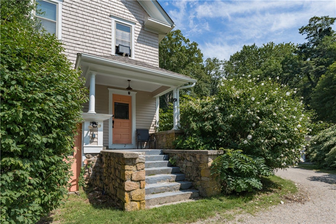 1729 South Road, #1, South Kingstown, RI 02881 Entrance 2