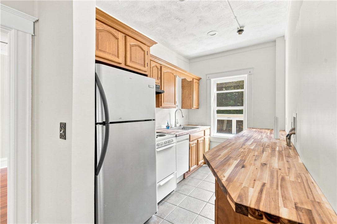 1729 South Road, #1, South Kingstown, RI 02881 Kitchen