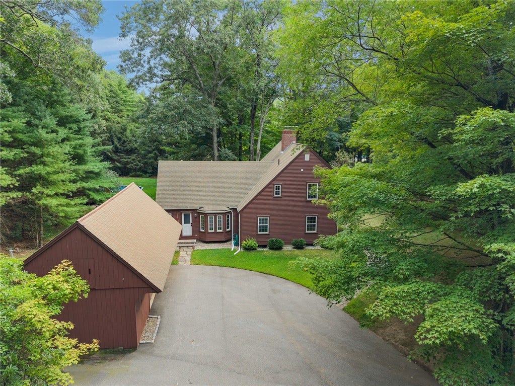15 Paine District Road, Woodstock, CT 08261 15 Paine District Road, Woodstock, CT 08261