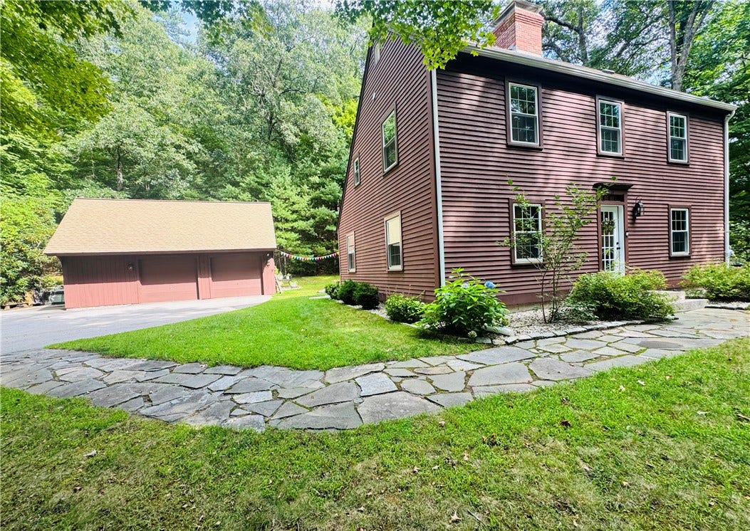15 Paine District Road, Woodstock, CT 08261 15 Paine District Road, Woodstock, CT 08261
