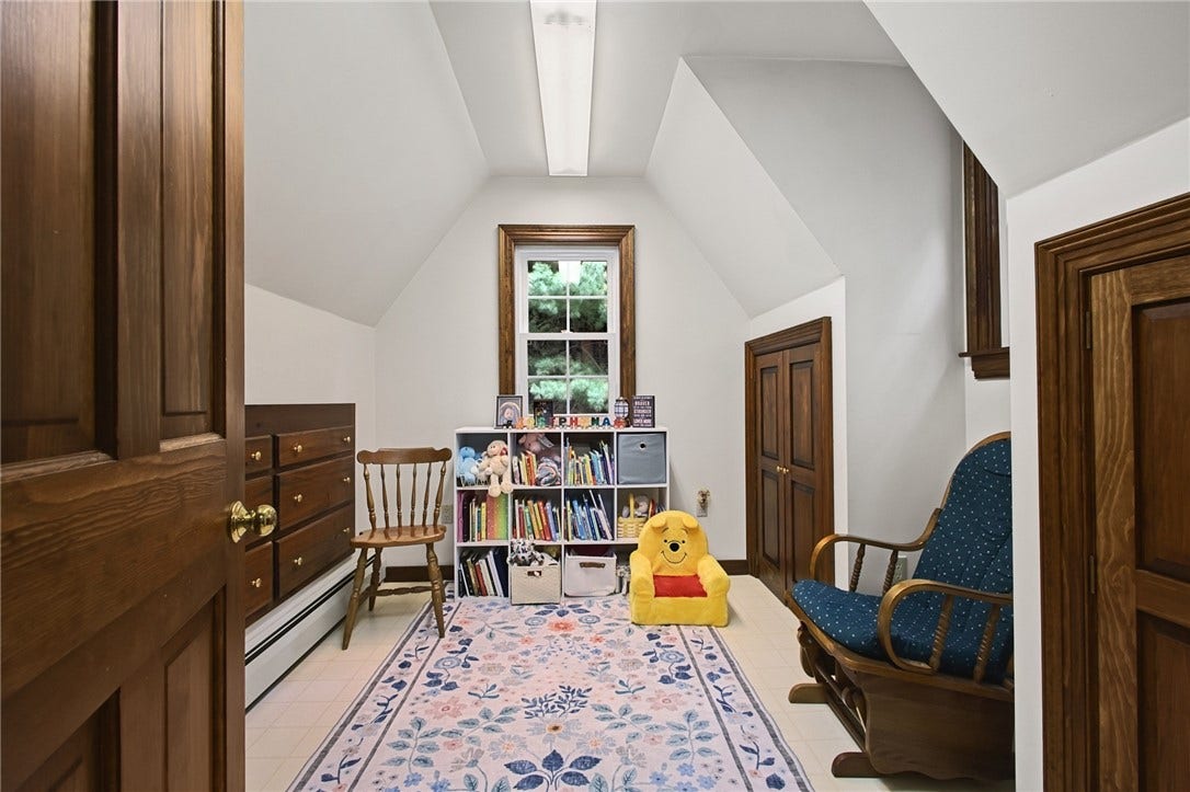 15 Paine District Road, Woodstock, CT 08261 15 Paine District Road, Woodstock, CT 08261