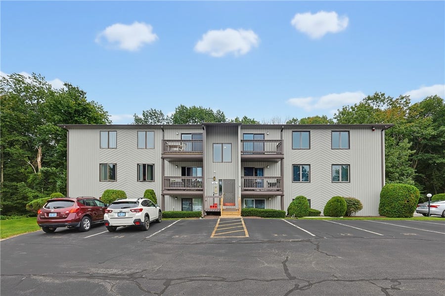 Property photo for 35 Kristee Circle Circle, #35, West Warwick, RI