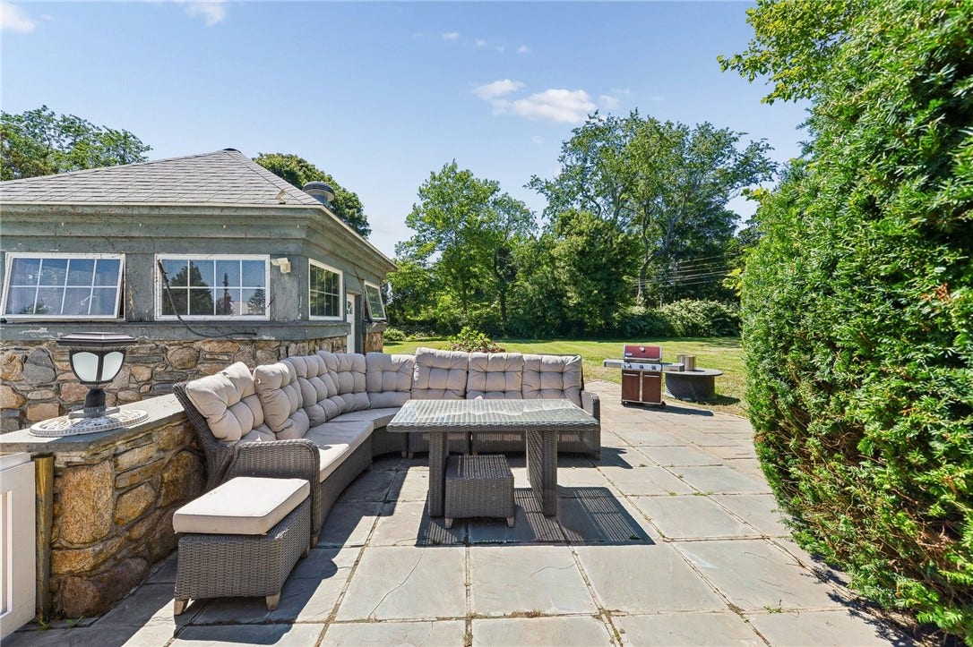 25 Wildfield Farm Road, Narragansett, RI 02882 25 Wildfield Farm Road, Narragansett, RI 02882