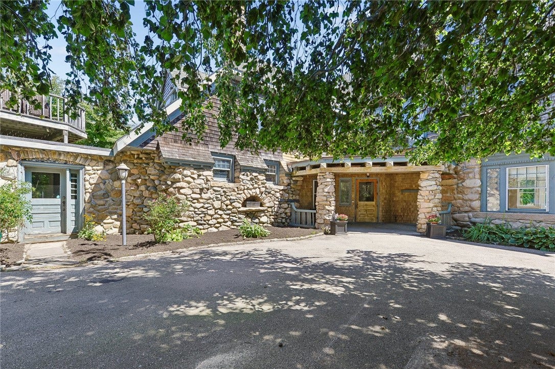 25 Wildfield Farm Road, Narragansett, RI 02882 25 Wildfield Farm Road, Narragansett, RI 02882
