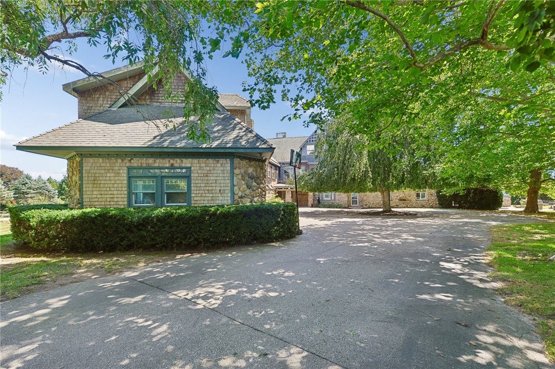 25 Wildfield Farm Road, Narragansett, RI 02882 25 Wildfield Farm Road, Narragansett, RI 02882