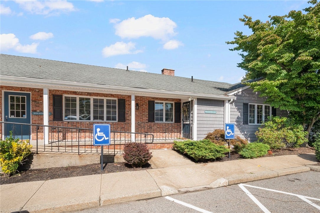 990 Main Street, #4, East Greenwich, RI 02818 990 Main Street, #4, East Greenwich, RI 02818