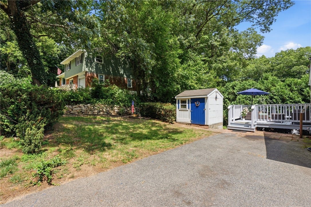 12 View Street, Lincoln, RI 02865 12 View Street, Lincoln, RI 02865