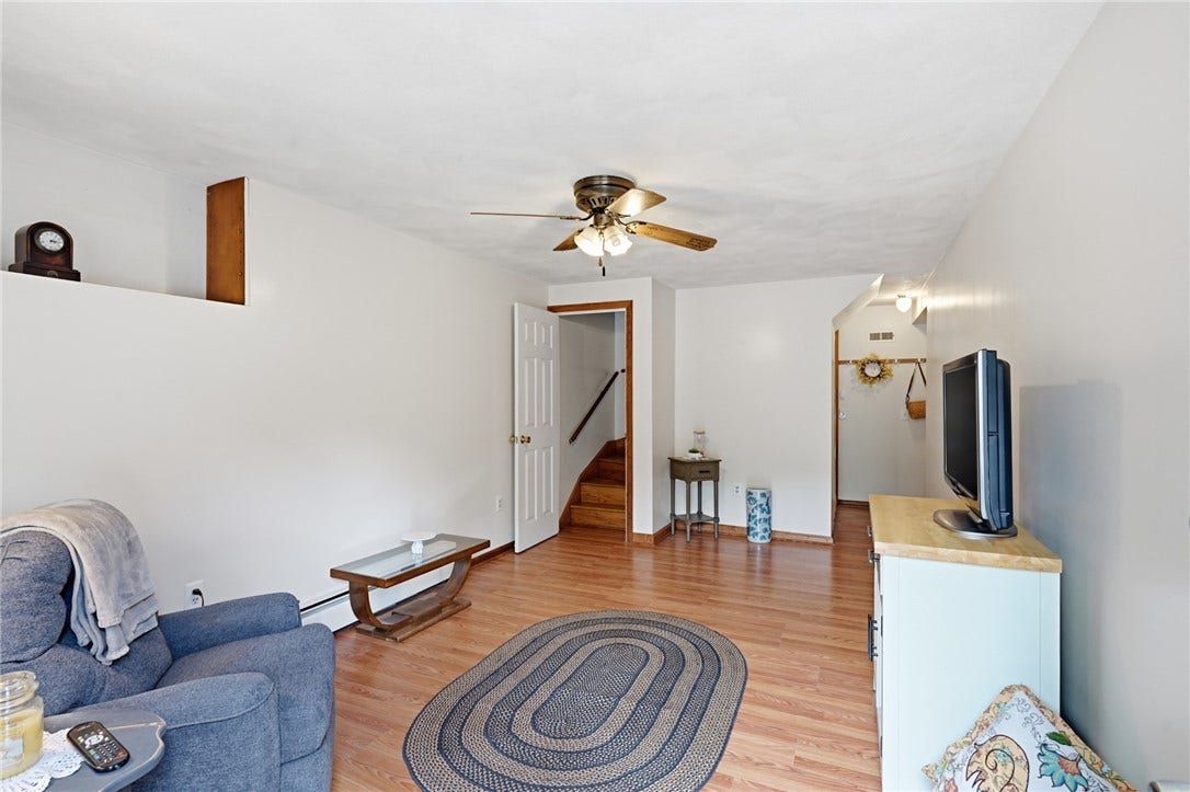 12 View Street, Lincoln, RI 02865 12 View Street, Lincoln, RI 02865