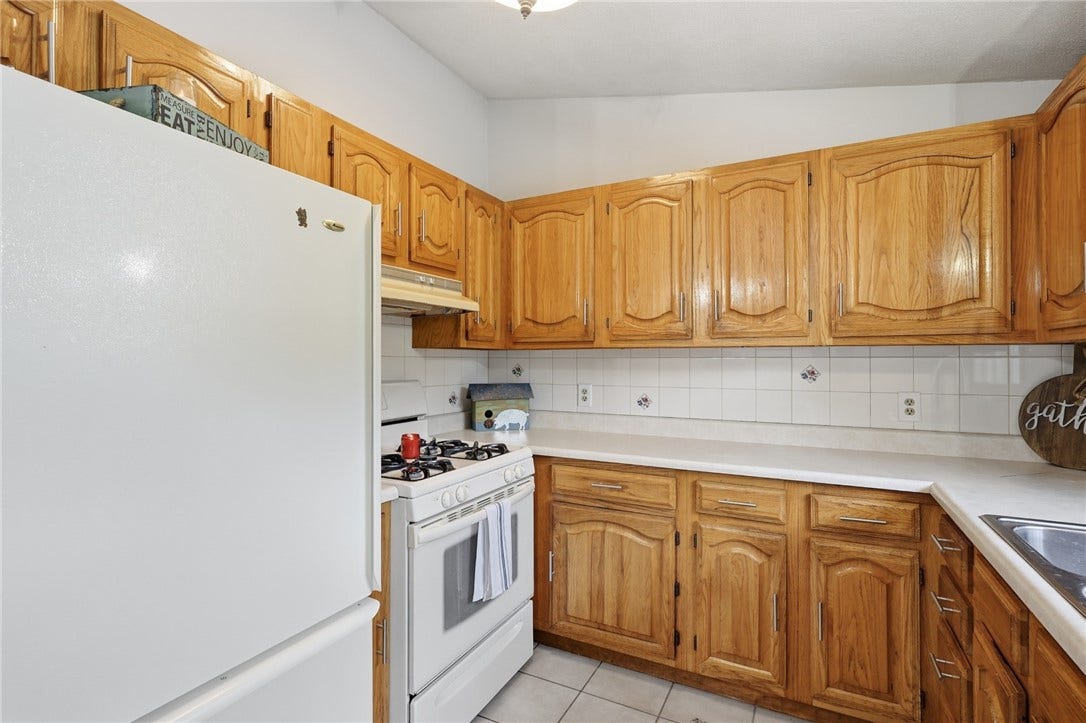 12 View Street, Lincoln, RI 02865 12 View Street, Lincoln, RI 02865