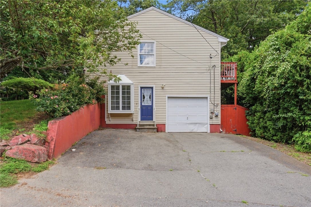 12 View Street, Lincoln, RI 02865 2nd driveway and lower level entrance