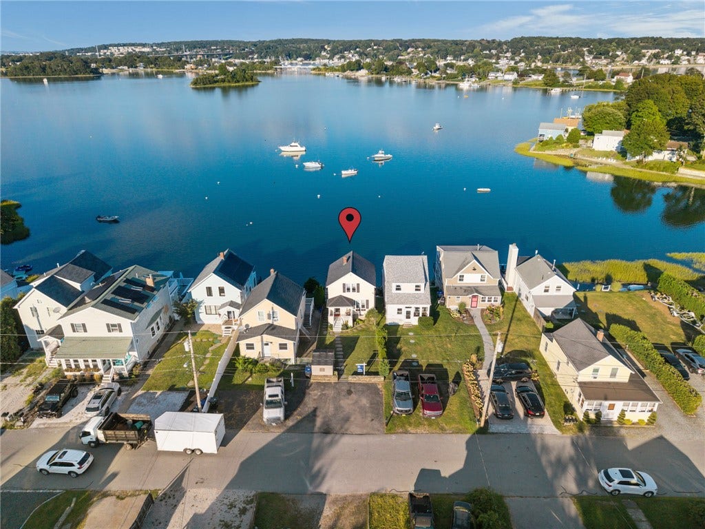 45 Cedar Avenue, Portsmouth, RI 02871 45 Cedar Avenue, Portsmouth, RI 02871