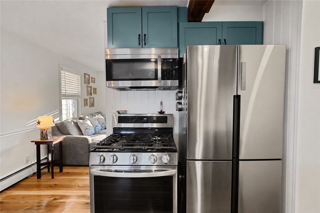45 Cedar Avenue, Portsmouth, RI 02871 45 Cedar Avenue, Portsmouth, RI 02871