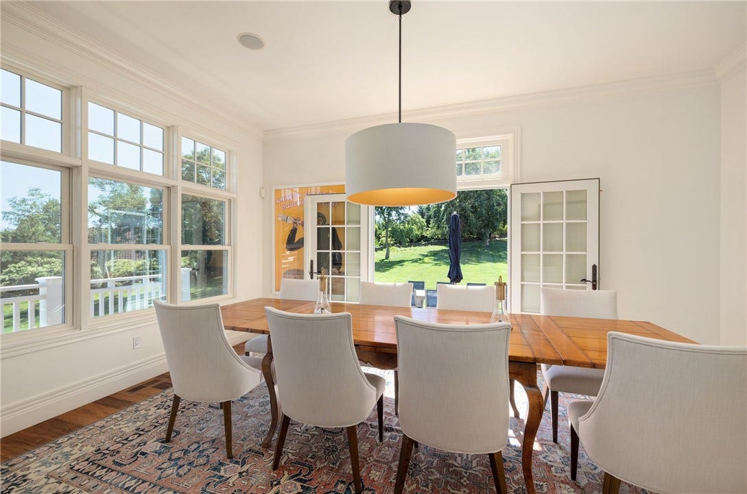Dining Room for 10 and Water views!