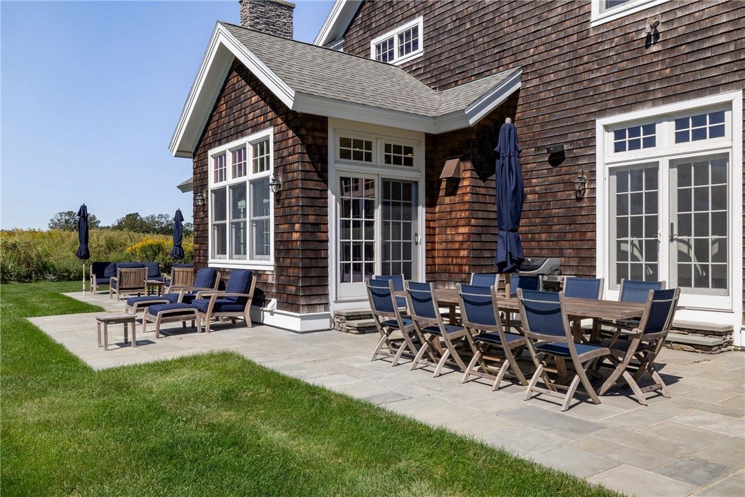 303 Howland Avenue, Middletown, RI 02842