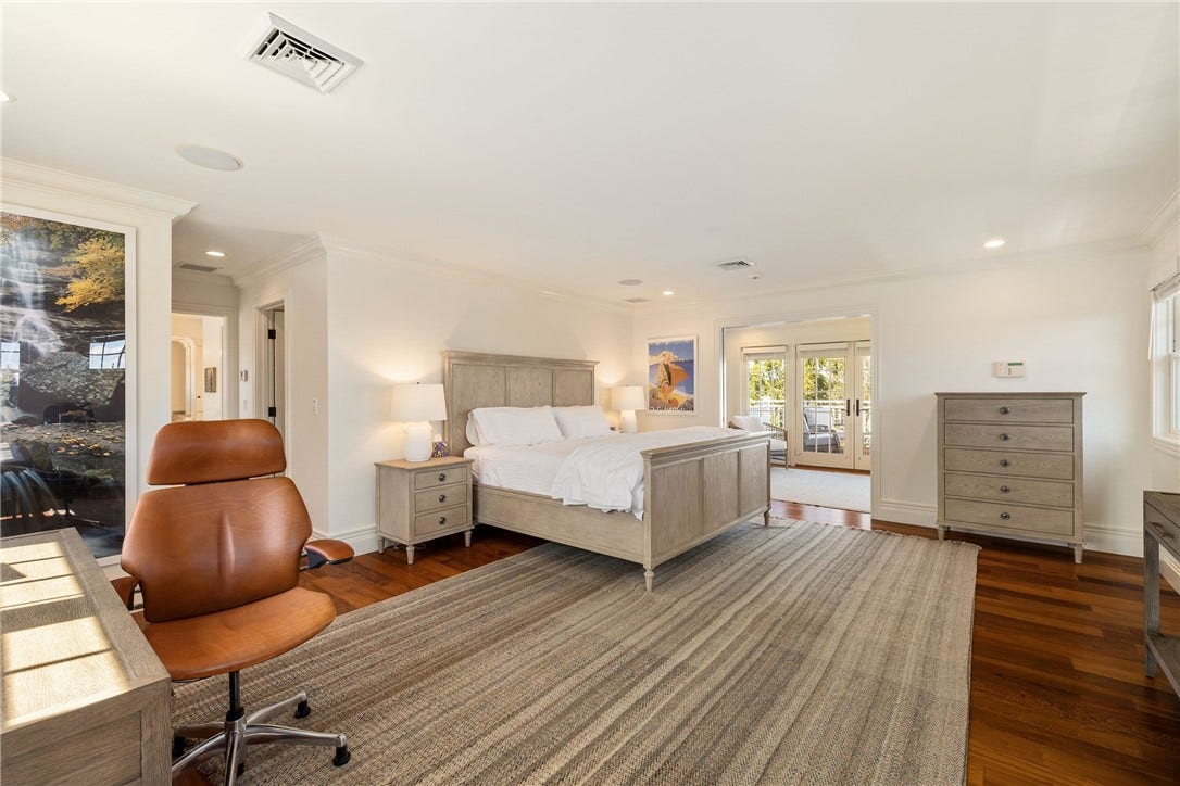 303 Howland Avenue, Middletown, RI 02842