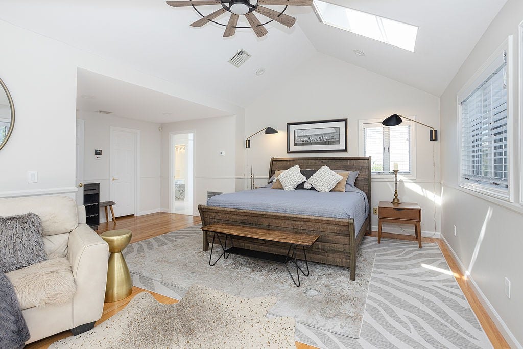 16 Larch Avenue, Narragansett, RI 02882