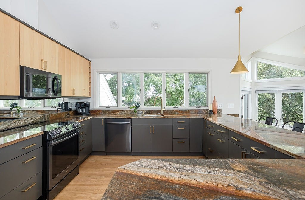16 Larch Avenue, Narragansett, RI 02882
