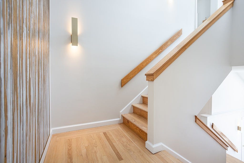 16 Larch Avenue, Narragansett, RI 02882