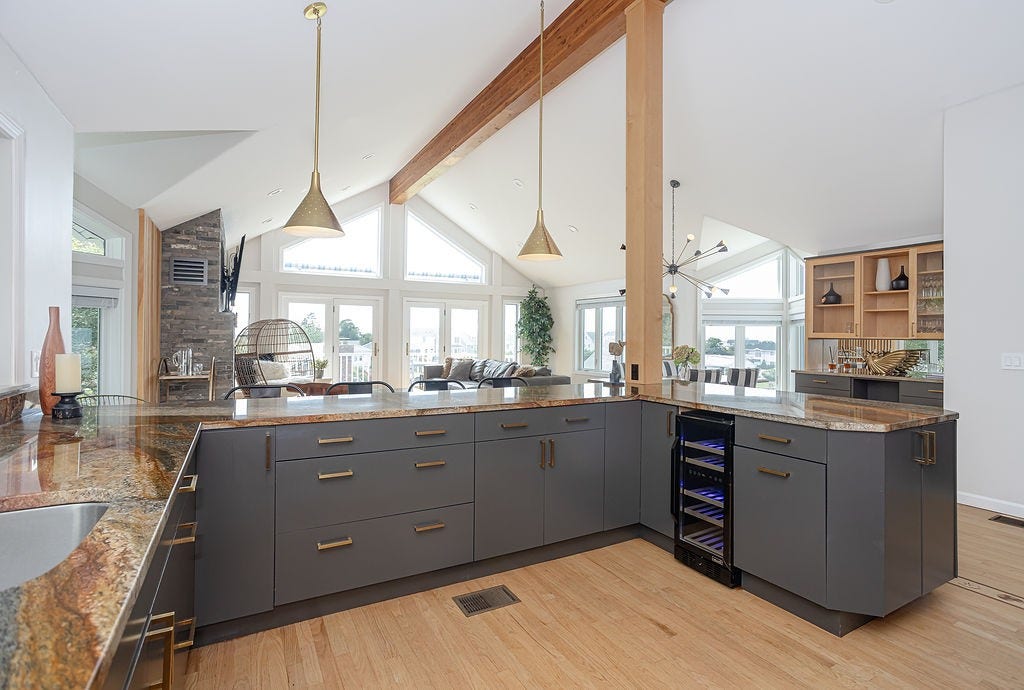 16 Larch Avenue, Narragansett, RI 02882