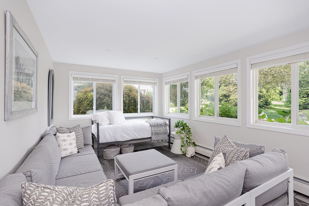 16 Larch Avenue, Narragansett, RI 02882