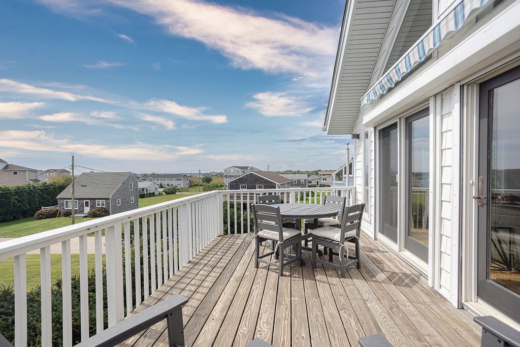 16 Larch Avenue, Narragansett, RI 02882