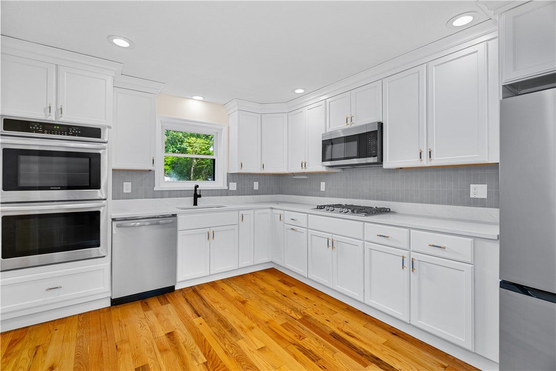 6 Acacia Court, Coventry, RI 02816 6 Acacia Court, Coventry, RI 02816