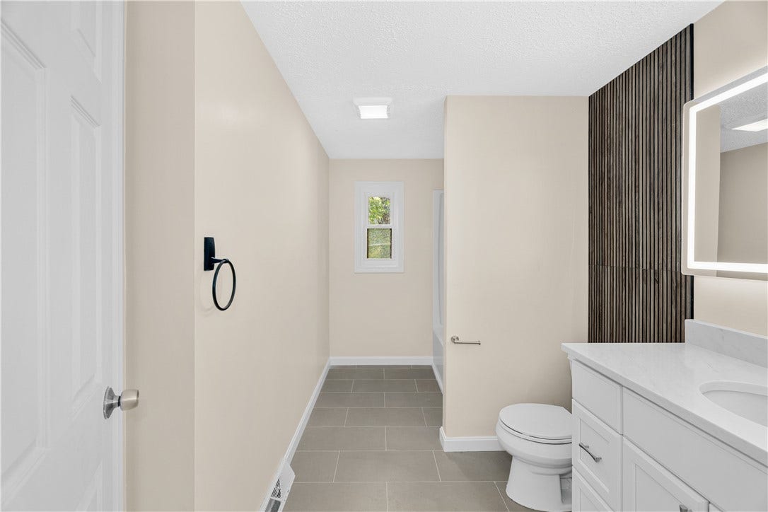 6 Acacia Court, Coventry, RI 02816 6 Acacia Court, Coventry, RI 02816