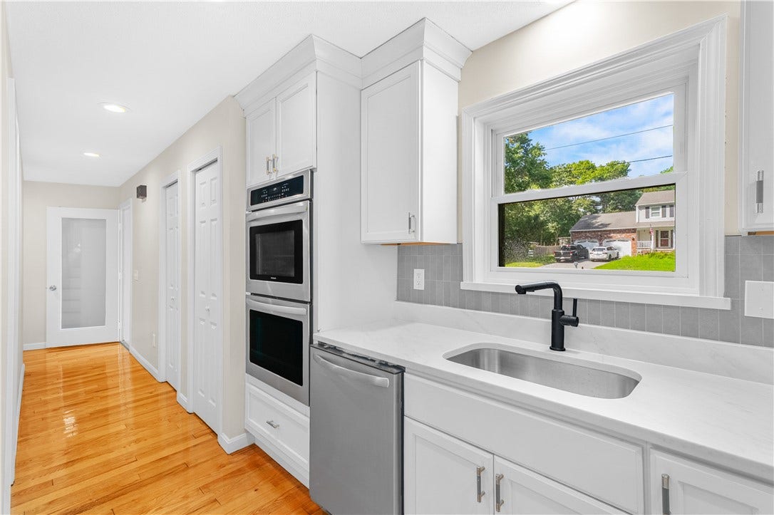 6 Acacia Court, Coventry, RI 02816 6 Acacia Court, Coventry, RI 02816