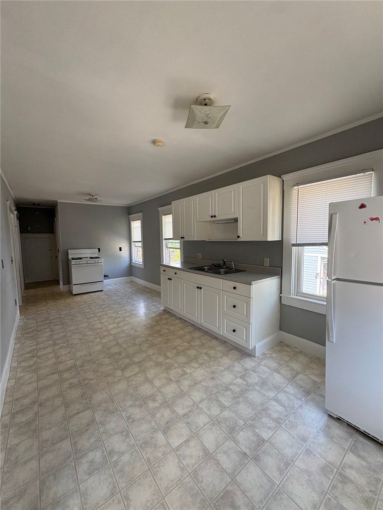91 Duke Street, East Greenwich, RI 02818 unit 2