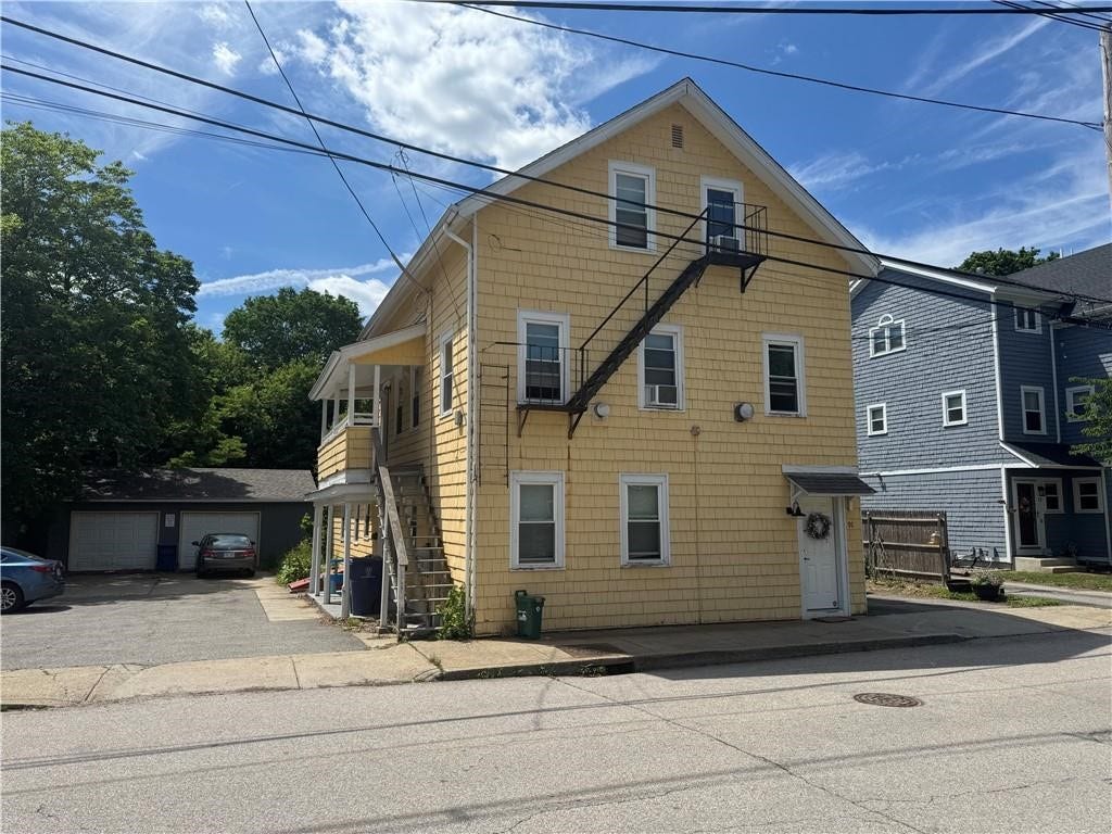 91 Duke Street, East Greenwich, RI 02818 91 Duke Street, East Greenwich, RI 02818