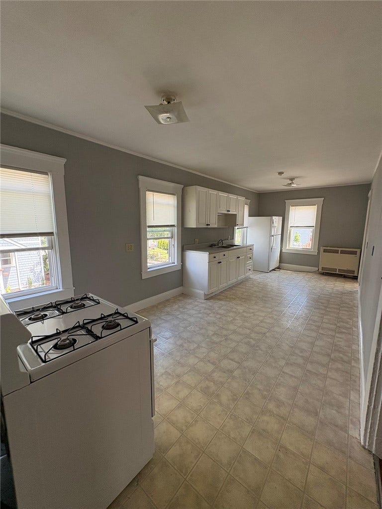 91 Duke Street, East Greenwich, RI 02818 unit 2
