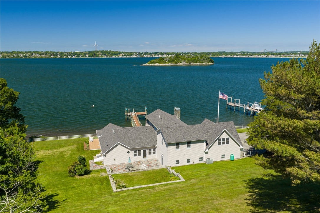 149 Nanaquaket Road, Tiverton, RI 02878 149 Nanaquaket Road, Tiverton, RI 02878