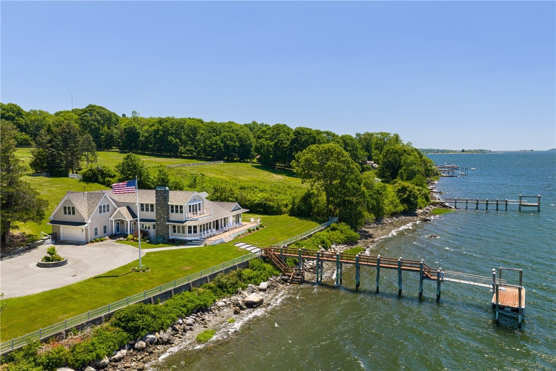 149 Nanaquaket Road, Tiverton, RI 02878 149 Nanaquaket Road, Tiverton, RI 02878