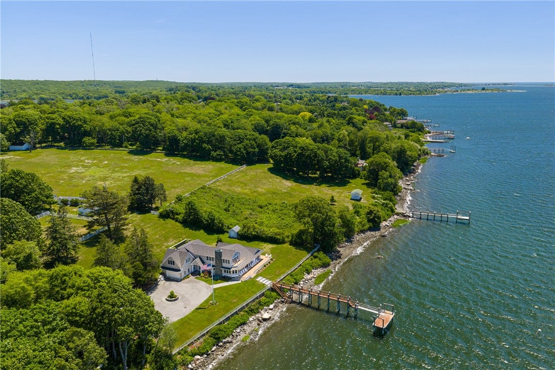 149 Nanaquaket Road, Tiverton, RI 02878 149 Nanaquaket Road, Tiverton, RI 02878
