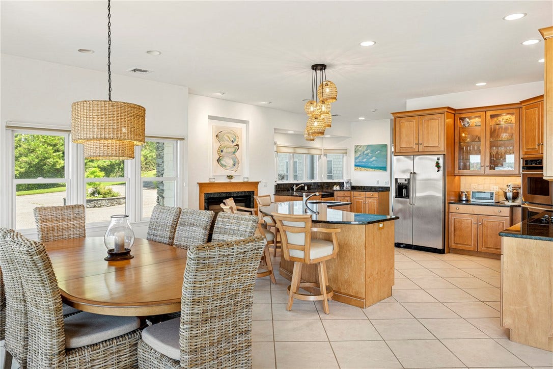 149 Nanaquaket Road, Tiverton, RI 02878 149 Nanaquaket Road, Tiverton, RI 02878