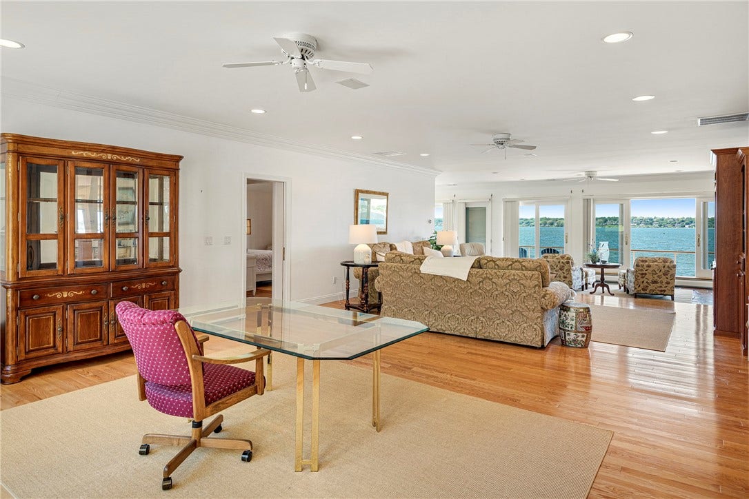 149 Nanaquaket Road, Tiverton, RI 02878 149 Nanaquaket Road, Tiverton, RI 02878