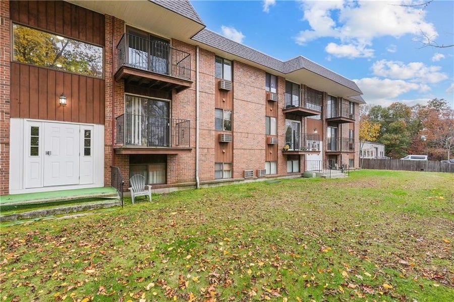 Property photo for 117 John Street, #14, Lincoln, RI