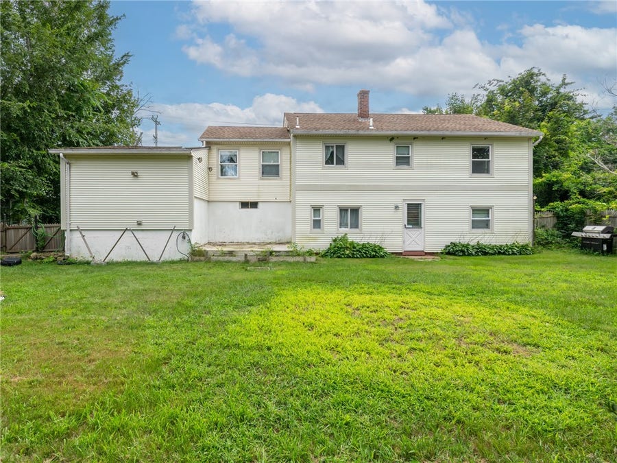 Property photo for 171 Tiogue Avenue, Coventry, RI