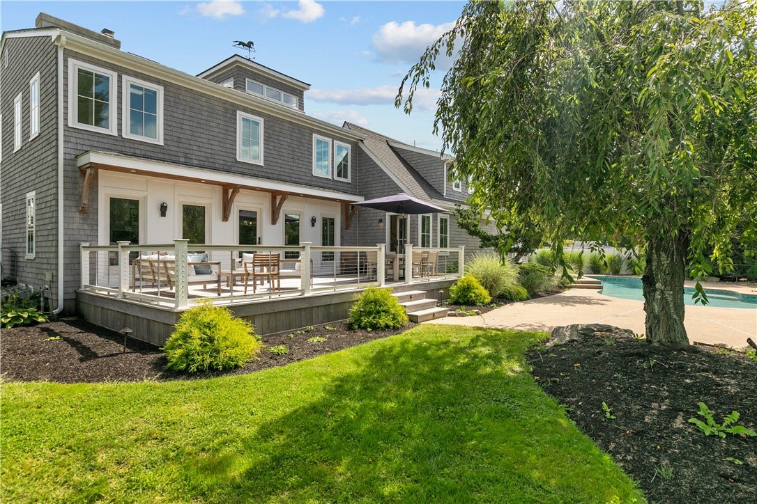 2040 East Main Road, Portsmouth, RI 02871 2040 East Main Road, Portsmouth, RI 02871