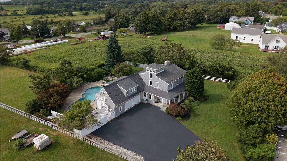 2040 East Main Road, Portsmouth, RI 02871 2040 East Main Road, Portsmouth, RI 02871
