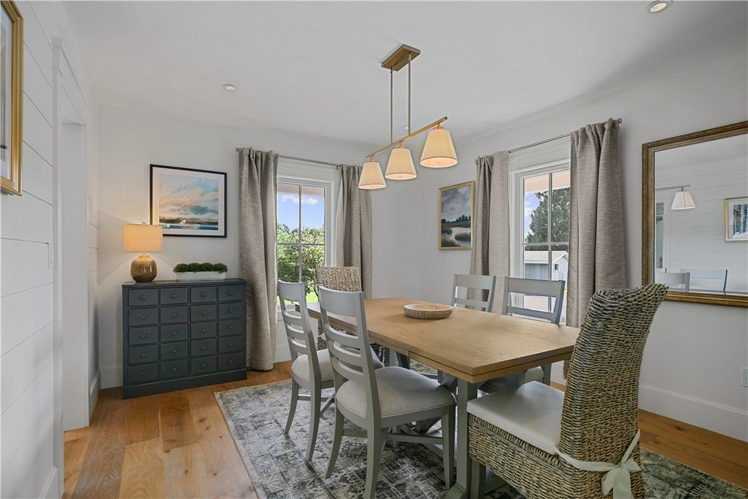2040 East Main Road, Portsmouth, RI 02871 2040 East Main Road, Portsmouth, RI 02871