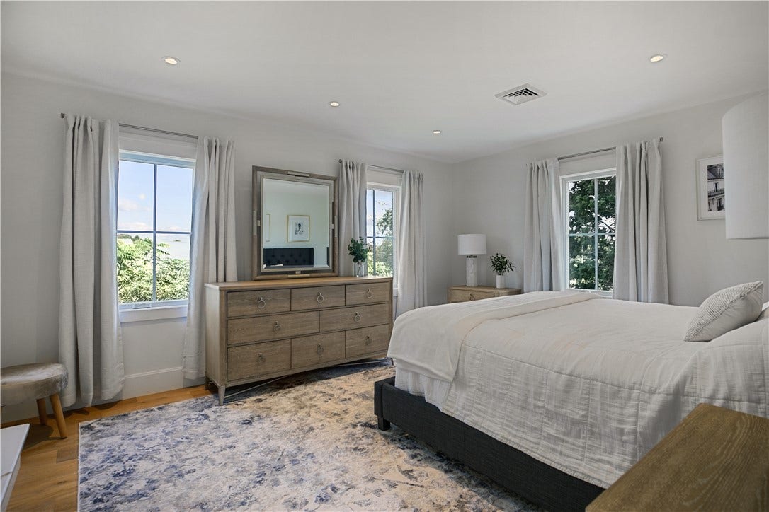 2040 East Main Road, Portsmouth, RI 02871 2040 East Main Road, Portsmouth, RI 02871