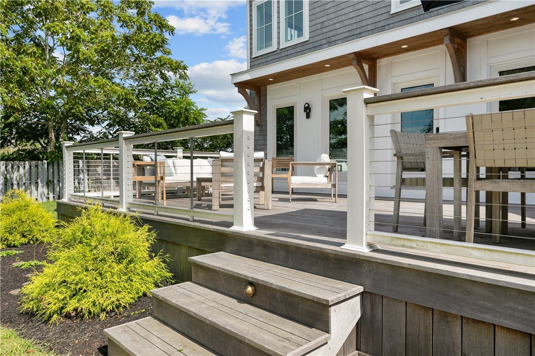 2040 East Main Road, Portsmouth, RI 02871 2040 East Main Road, Portsmouth, RI 02871