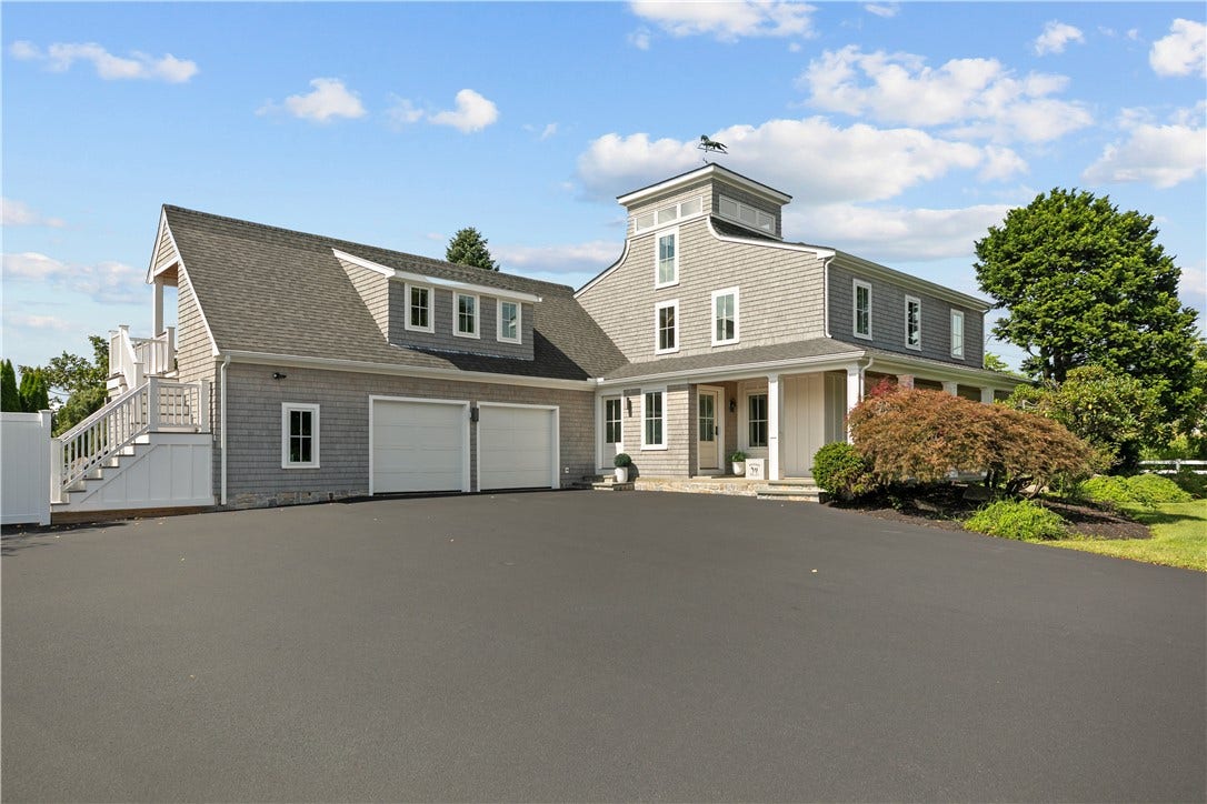 2040 East Main Road, Portsmouth, RI 02871 2040 East Main Road, Portsmouth, RI 02871