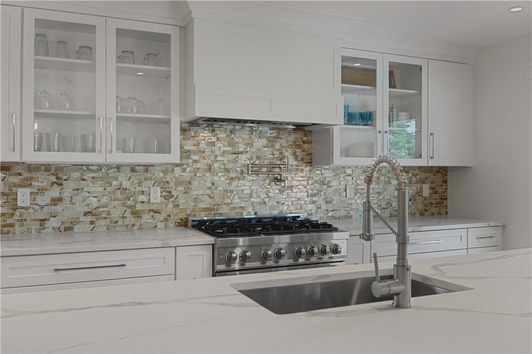2040 East Main Road, Portsmouth, RI 02871 2040 East Main Road, Portsmouth, RI 02871