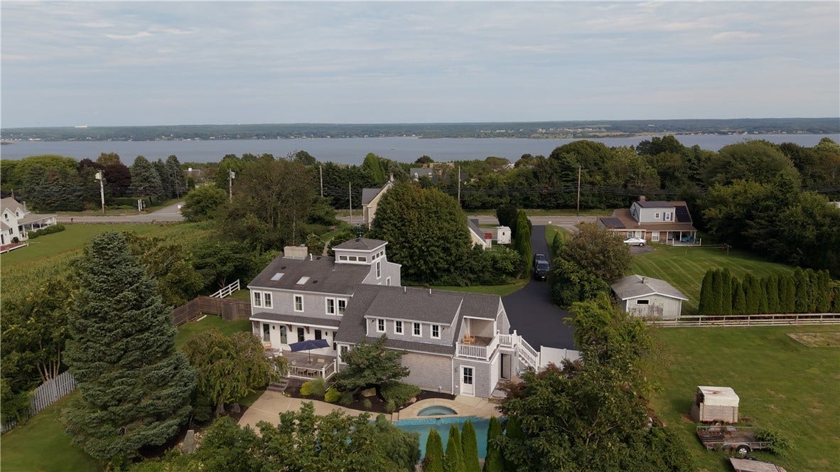 2040 East Main Road, Portsmouth, RI 02871 2040 East Main Road, Portsmouth, RI 02871